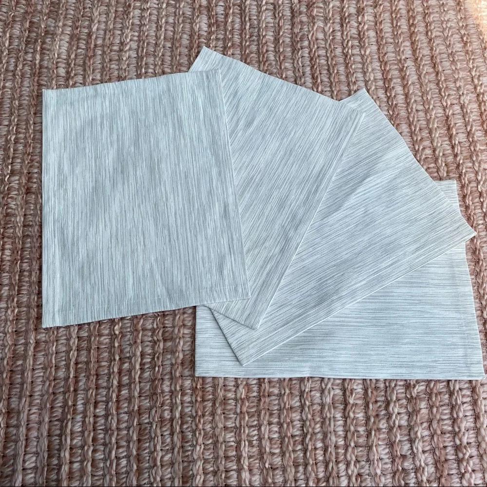 Crate&Barrel cotton table mats set of 4